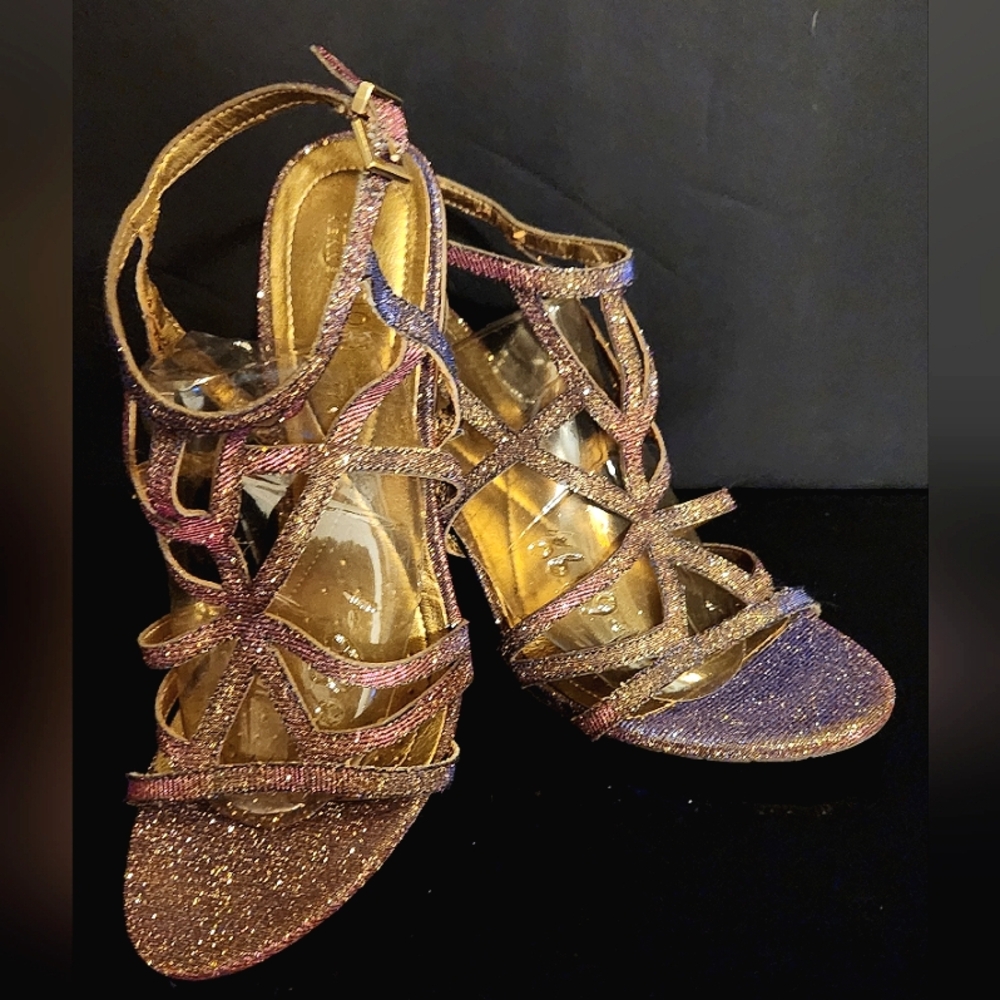 Kenneth Cole REACTION Smash-ing Glitter Strappy Heels Sandals